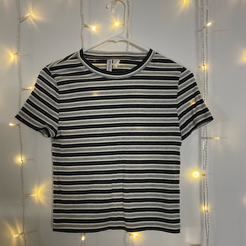 Black, white and gray stripped crop top